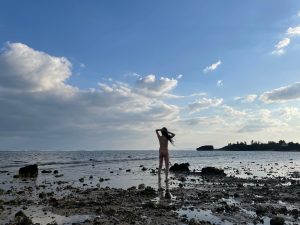 崟利子《ゆっくりあるく》 TAKASHI Toshiko, <i>I Walk Slow</i>